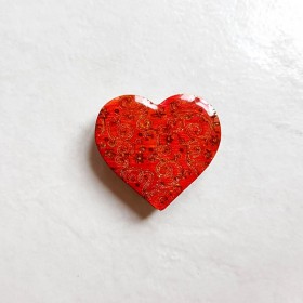 Offrez un magnet de collection en forme de coeur baroque tons nuancés rouge en bois, couleurs profondes aspect émail