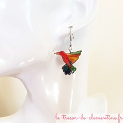 Boucles d'oreilles fantaisie pendantes avec oiseau colibri multicolore