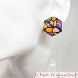Bouton d'oreille femme vitrail multicolore chic forme hexagonale