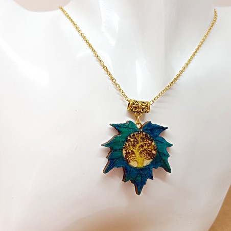 Collier artisanal femme arbre de vie feuille d'érable turquoise doré