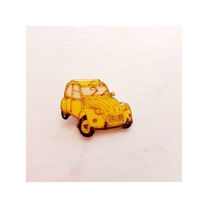 Broche 2 cv jaune (voiture mythique) aspect émail pour collectionnneur 2 CV Broche 2 cv jaune (voiture mythique) aspect émail pour collectionnneur 2 CV
