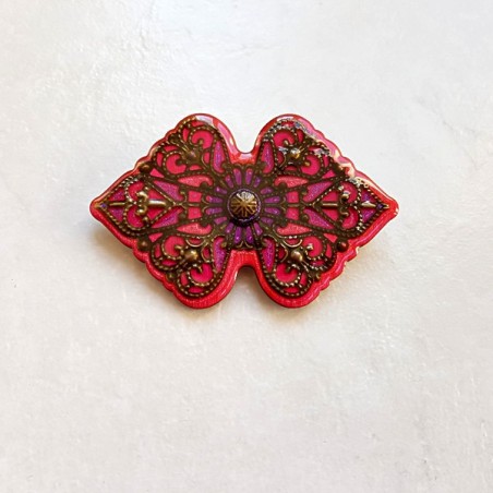 Broche fantaisie style baroque ou médiéval rose et bronze fait main