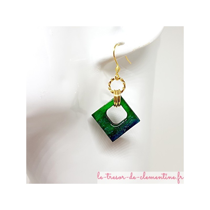 Boucle d'oreille pendantes "chic" losange turquoise tendance vert pailleté doré