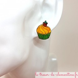 Boucle d'oreille fantaisie forme cupcake type puce ou bouton vert jaune et or fait main, boucle d'oreille fantaisie pour femme
