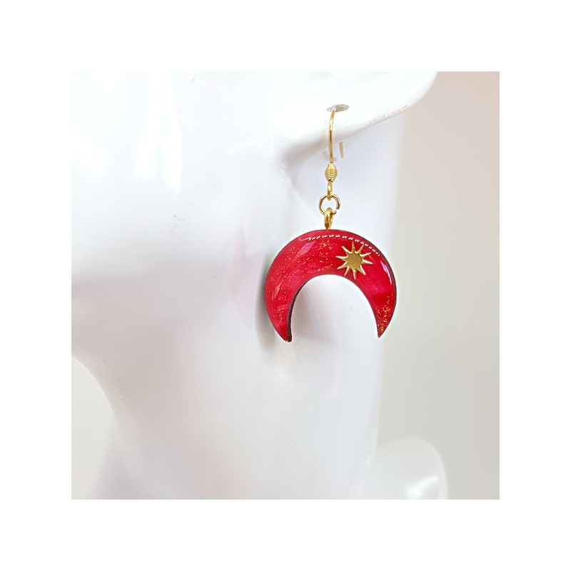 Boucle d'oreille fantaisie femme en forme Croissant de Lune rose étoile et pailleté très romantique fait main modèle unique Boucle d'oreille fantaisie femme en forme Croissant de Lune rose étoile et pailleté très romantique fait main modèle unique