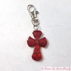 Croix baroque en Porte-clefs ou accroche-sac à main tons rose à rouge et argent