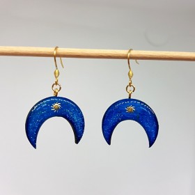 Boucle d'oreille artisanale femme en forme Croissant de Lune turquoise étoile et pailleté très romantique modèle unique