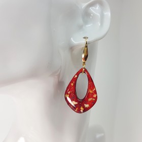 Boucle d'oreille pendante, modèle très chic, ovale, oblongue, rouge carmen et paillettes or