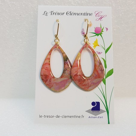 Paire boucle d'oreille fantaisie oblogue tons rose et doré, monture en acier inoxydable, modèle réalisé en upcycling.