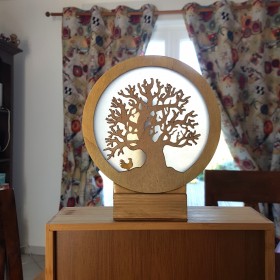 Lampe d'ambiance en bois décor arbre de vie et coq, éclairage doux
