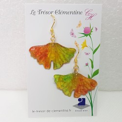 Paire boucle d'oreille fantaisie ginko biloba, couleur mordoré vert anis à ton feu et doré, monture acier inoxydable