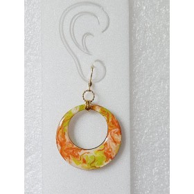 Grade Paire de grande Boucle d'oreille type créole pendante aux couleurs acidulées vert anis, orange et blanc sur oreille