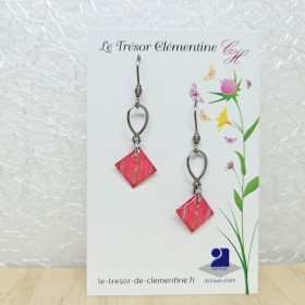 Boucle d'oreille pendante rose et argent biface upcycling