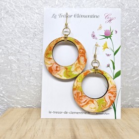 Grande Paire de Boucles d'oreilles type créole pendante tons acidulés orange blanc et anis