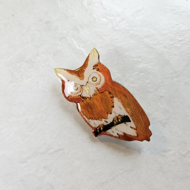 Broche chouette fauve et mordoré fabrication artisanale modèle unique Broche chouette fauve et mordoré fabrication artisanale modèle unique