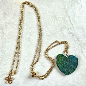 Collier  pendentif coeur décor baroque turquoise à vert et or réglable fait main