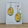 Boucle d'oreille fantaisie décor femme, amande et jaune orangé dormeuse