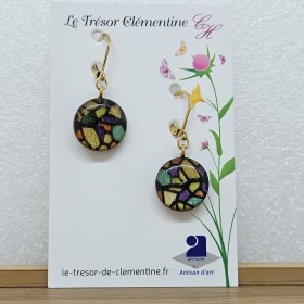 Boucles d'oreilles artisanales avec vitrail multicolore monture dorée