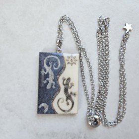 Collier sautoir pendentif salamandre artisanal fait main chaîne réglable