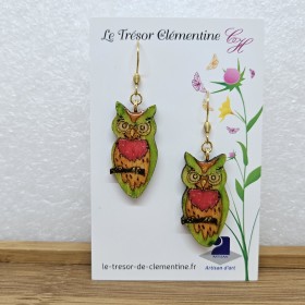 Boucle d'oreille artisanale  forme chouette rose, vert anis et blanc