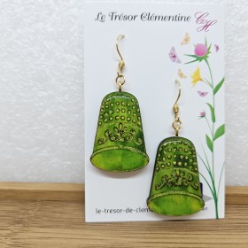 Boucles d'oreille fantaisie forme dé à coudre, couleur violet et doré fait main