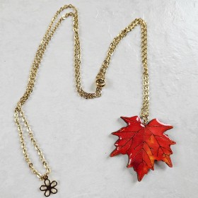 Collier artisanal sautoir grande  feuille d'érable femme mordorée chaîne réglable