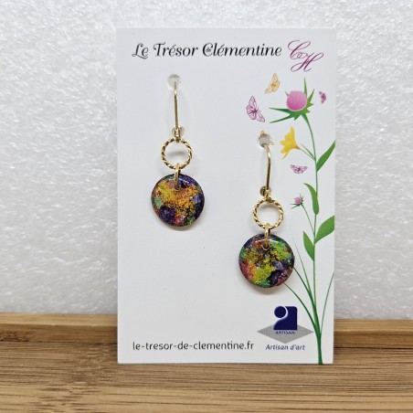 Petite boucle d'oreille fantaisie fond fleuri dormeuse anneau torsadé dorée upcycling