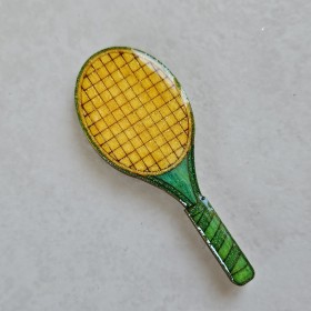 Broche artisanale raquette de tennis vert et jaune, fait main