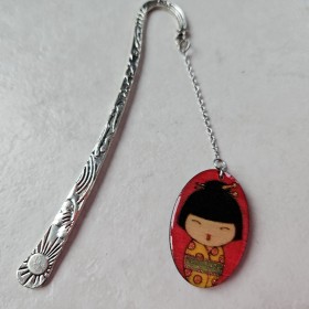 Marque-page poupée japonaise KOKESHI rose jaune pailleté métal