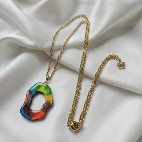 Sautoir collier pendentif artisanal forme originale multicolore fait main chaine réglable acier inoxydable dorée