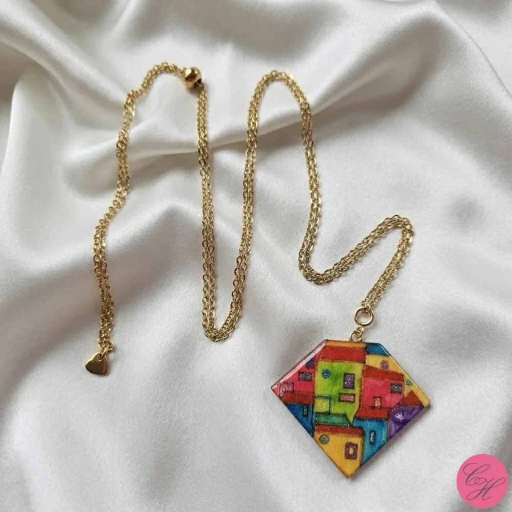 Collier sautoir artisanal décor village multicolore collection village du soleil chaîne acier inoxydable réglable