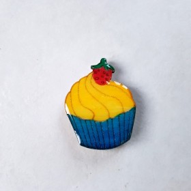 Magnet collection Cupcake bleu jaune  fraise, cadeau utile pour grands et petits gourmands ou pas, décor à la main